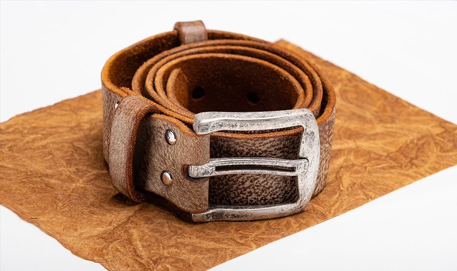 Buffalo leather for belts and leather goods