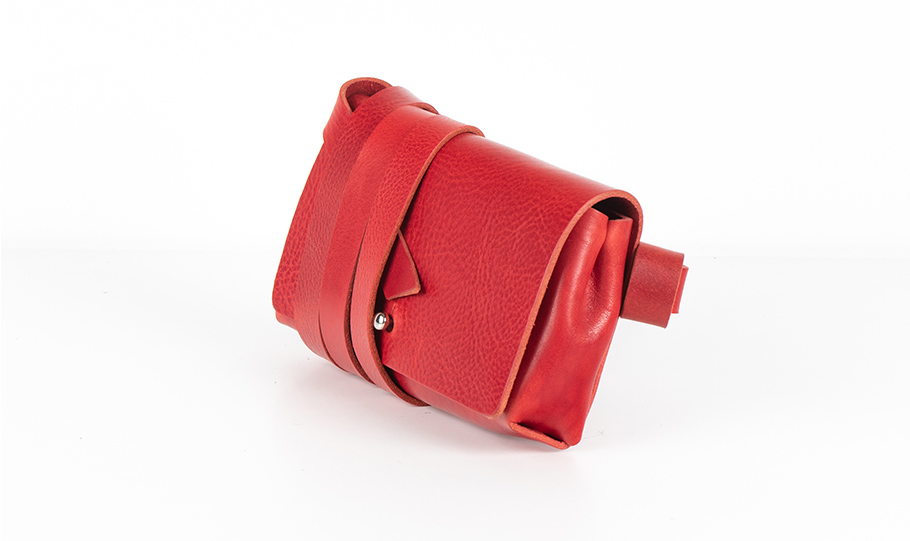 Full-grain leather for belts and leather goods - Ella Red Side